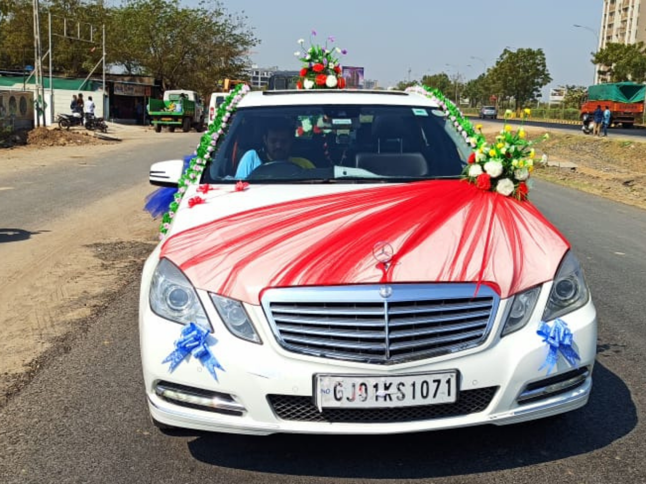 Hire Luxury SUV Car Rental